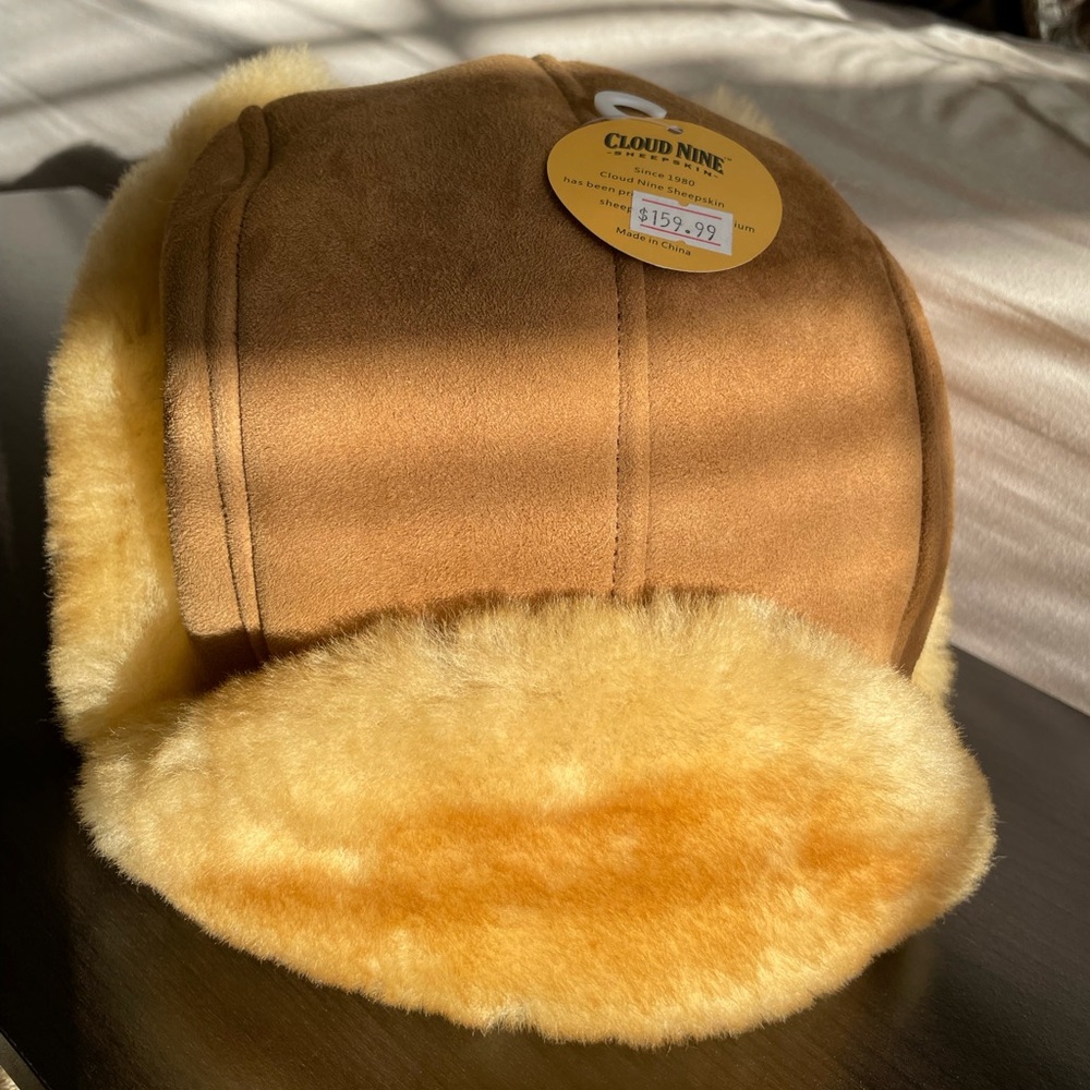 Cloud nine sheep skin, large
Brand new with tag